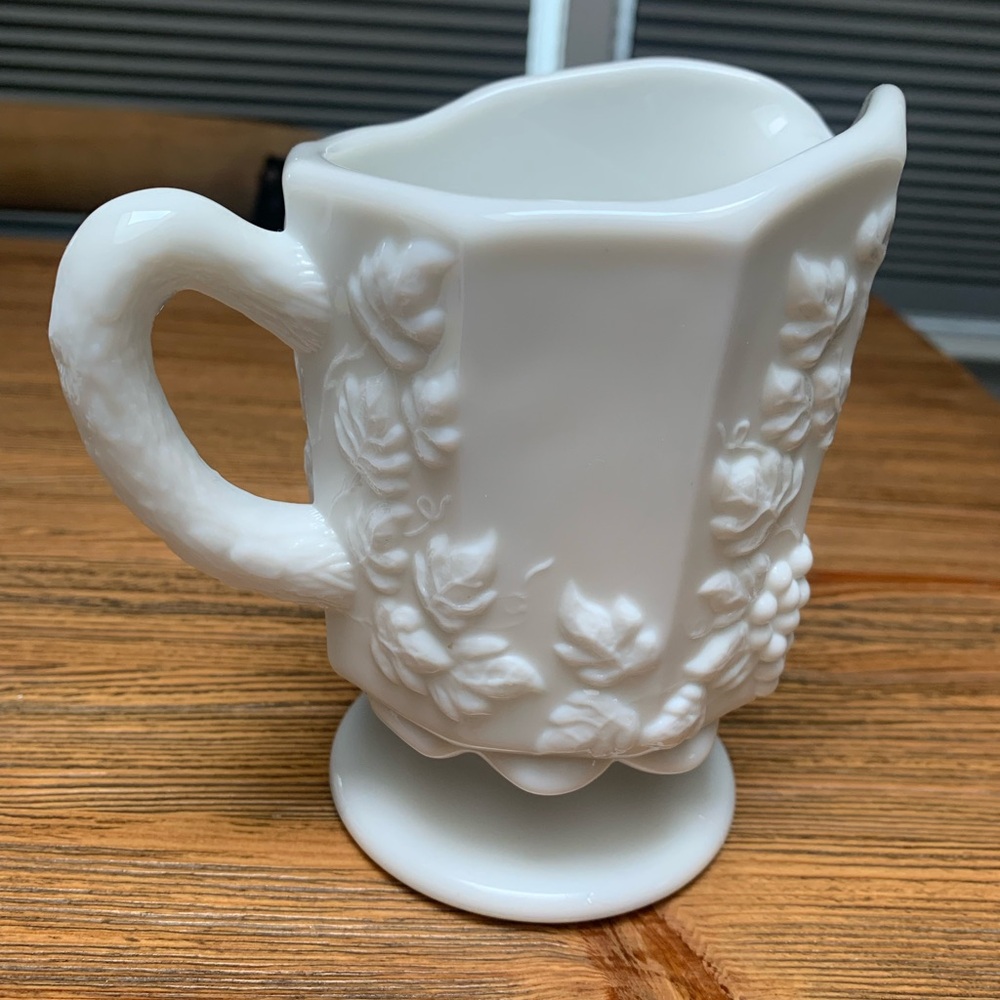 Westmoreland White Milk Glass Creamer - Picture 9 of 12